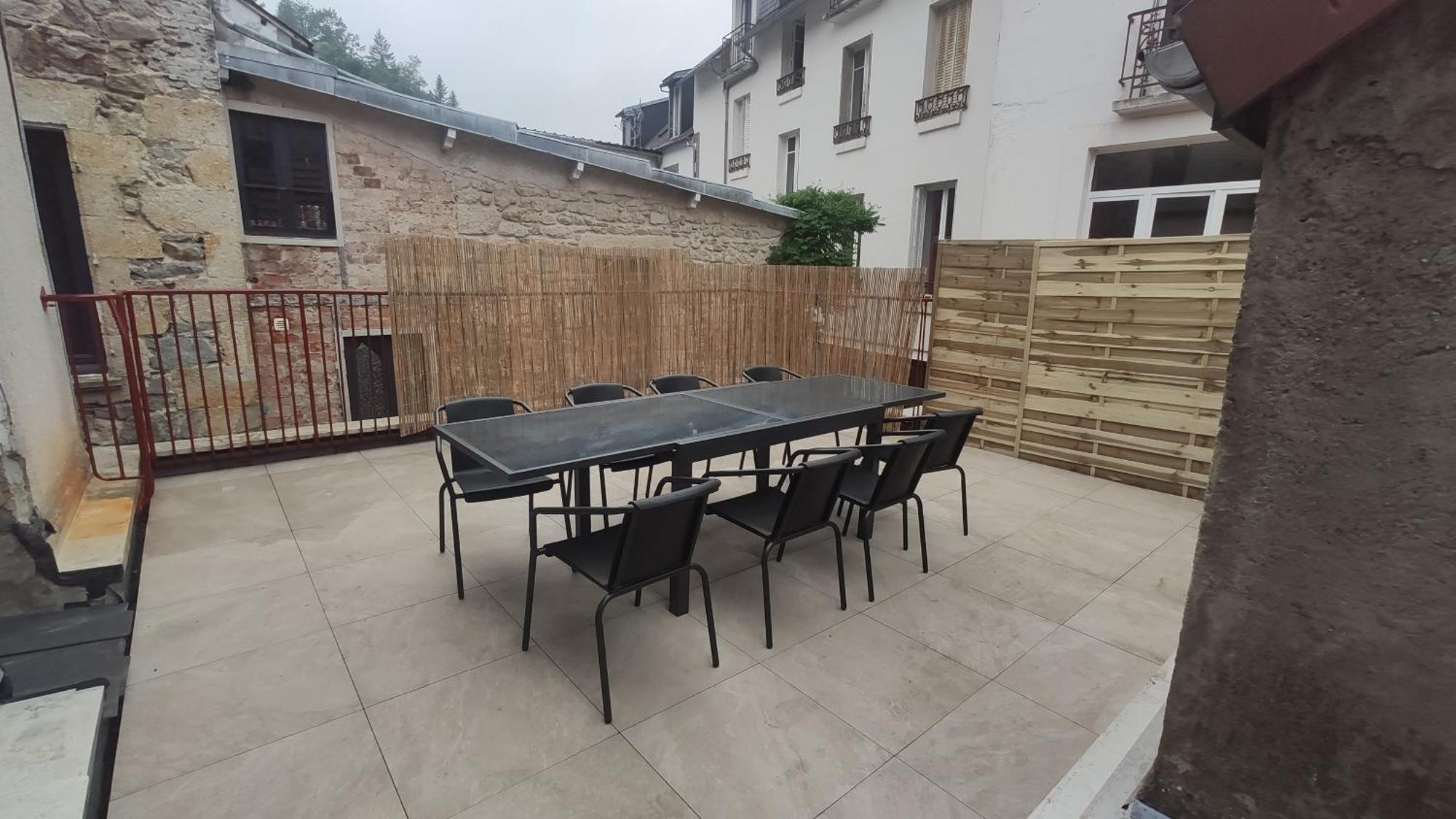 Maison Face A La Dordogne Avec Terrasse Apartment La Bourboule ภายนอก รูปภาพ